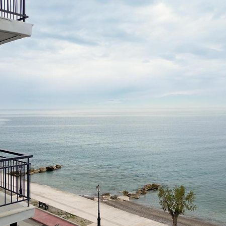 Riviera Hotel Xylokastro Exteriér fotografie