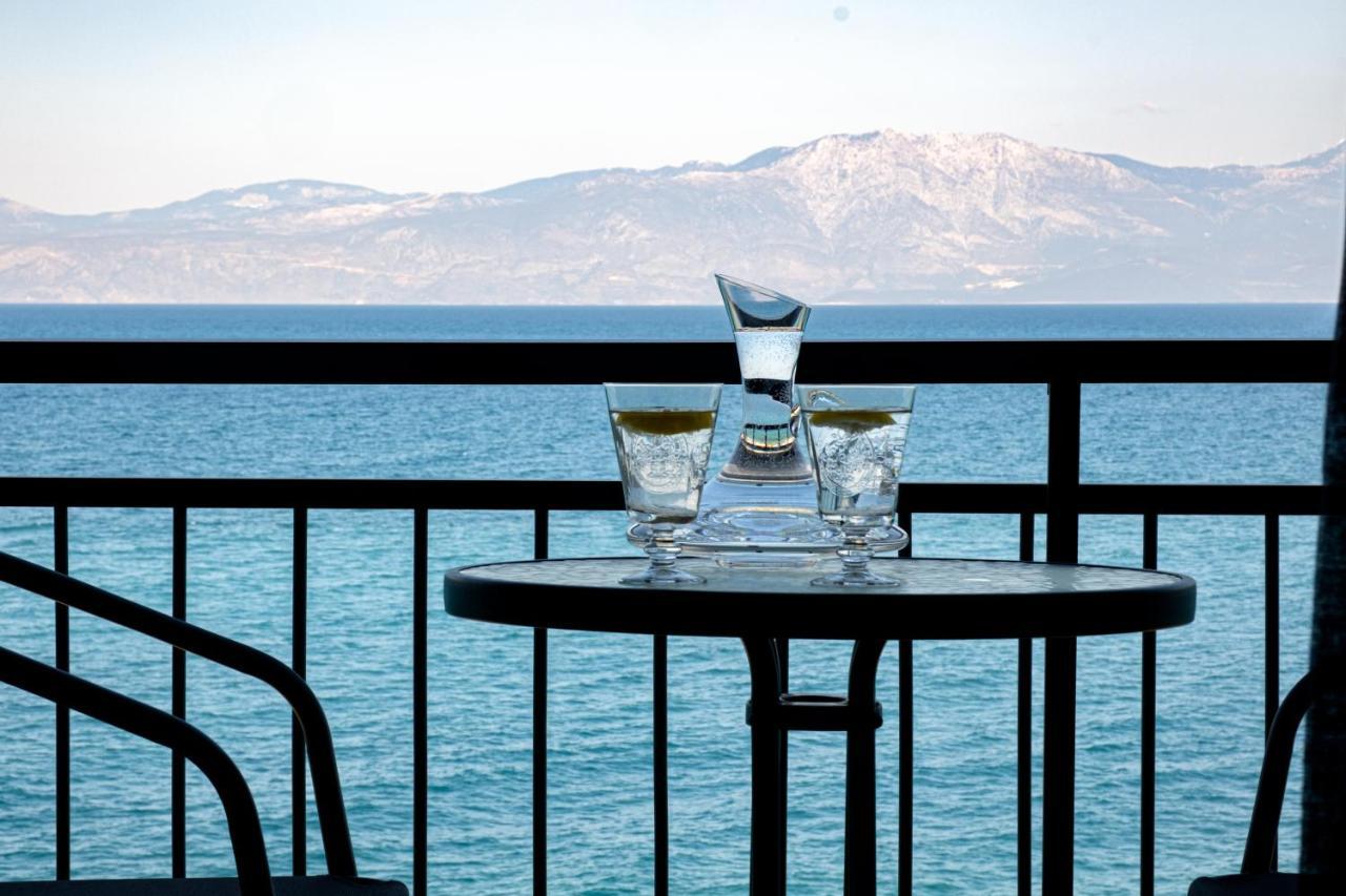 Riviera Hotel Xylokastro Exteriér fotografie